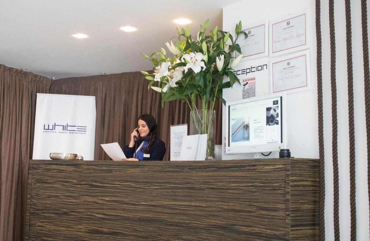 Hotel White 4*
