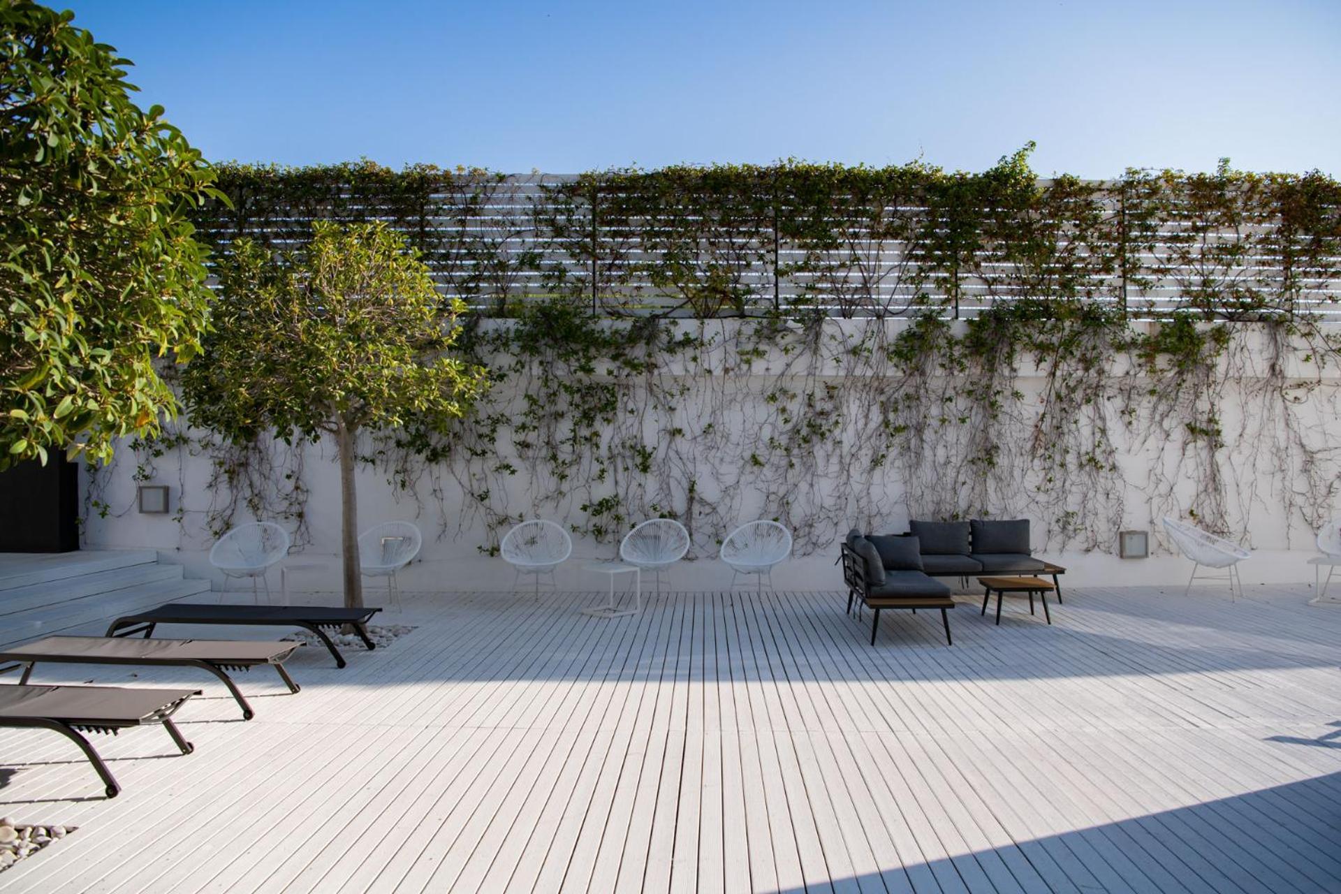 White Hotel 4*