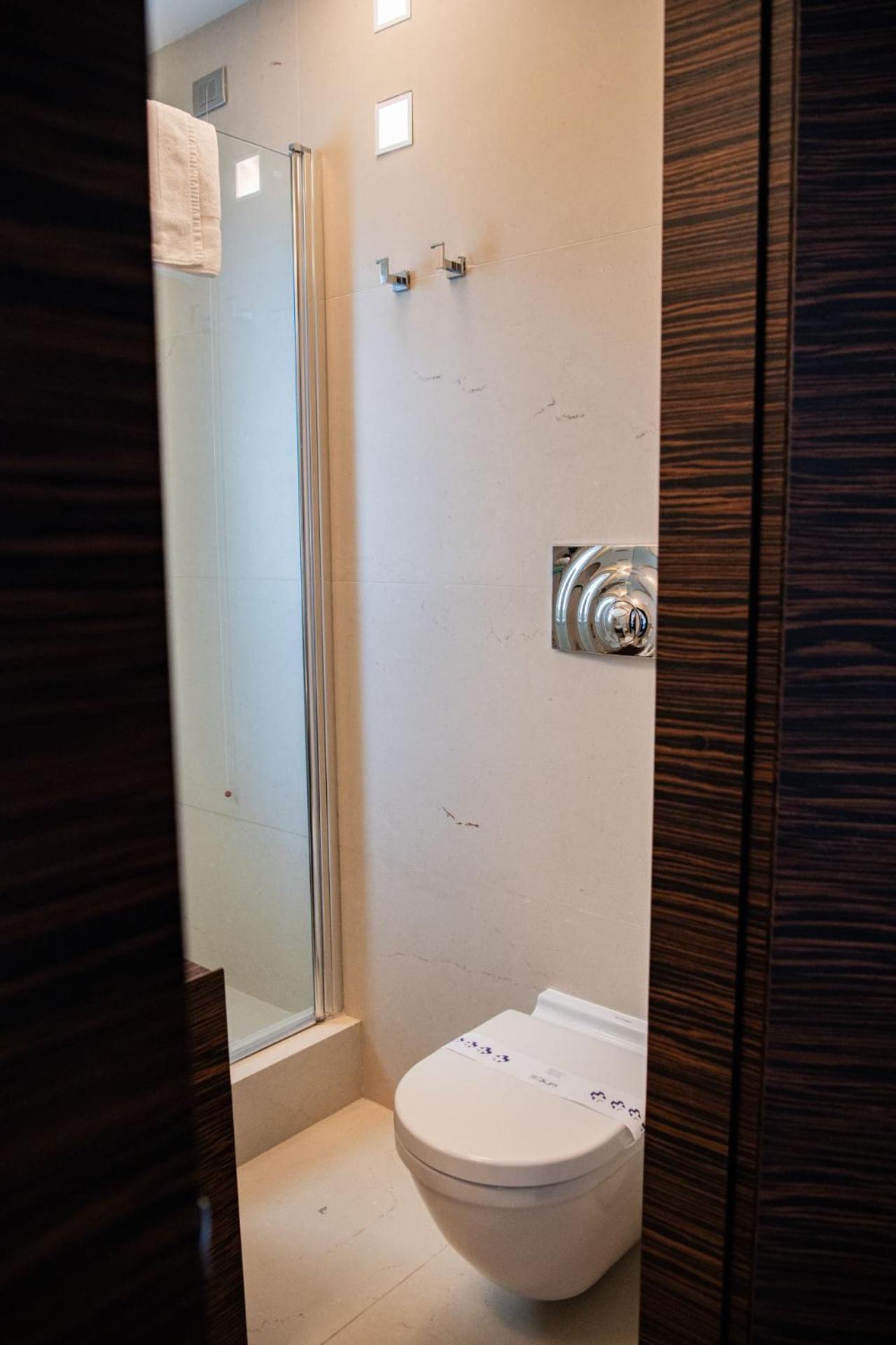 White Hotel 4*